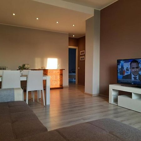 La casa di Penny Apartment Monza Luaran gambar